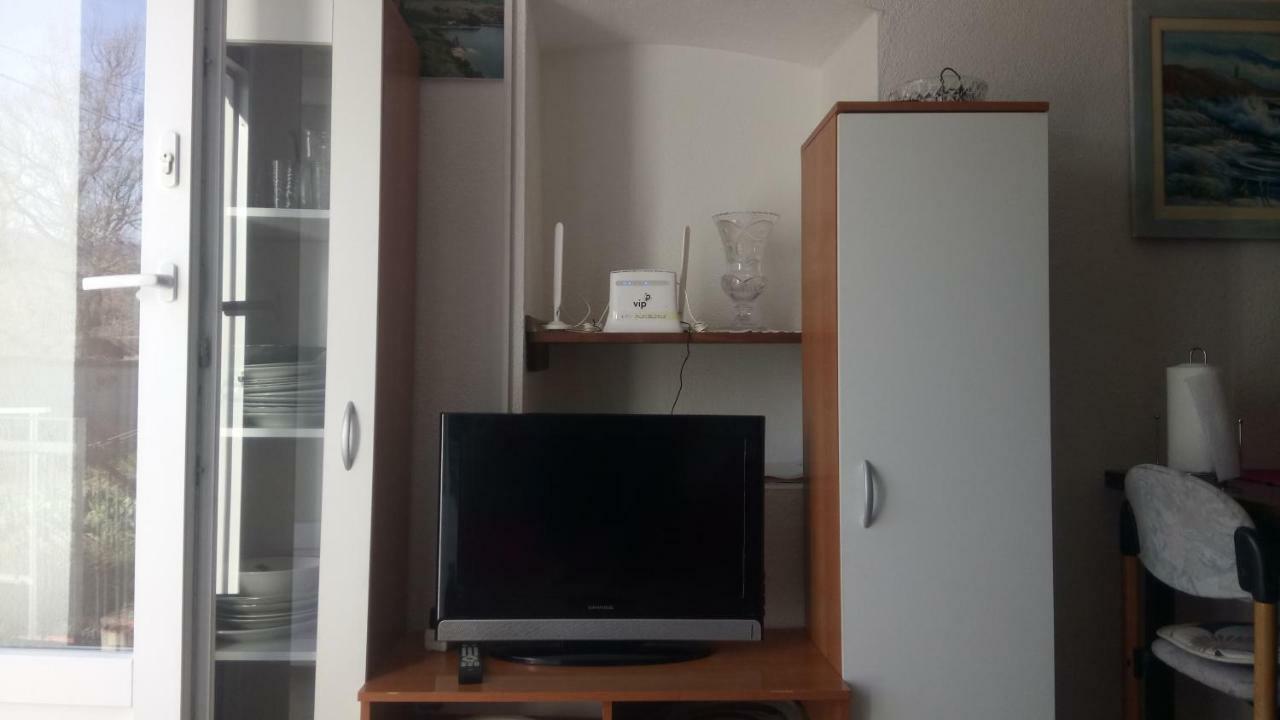 Holiday Home Marija Vrlika Bagian luar foto